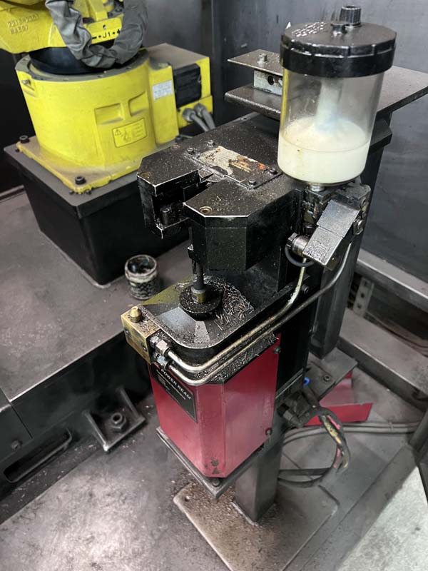 Fanuc ArcMate 120iBe Rj3iB Welding Cell with Turntable